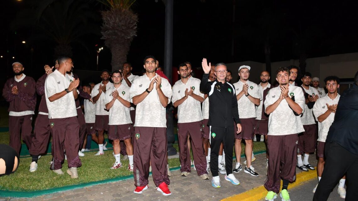 المنتخب المغربي لكرة القدم يصل إلى مطار الرباط – سلا (صور وفيديو)
