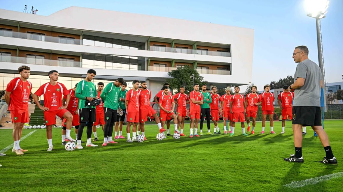 بصفوف مكتملة.. المنتخب المغربي يختتم تحضيراته لمواجهة الغابون