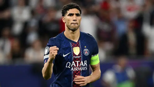 حكيمي يقترب من تحطيم رقم إيتو وصلاح التاريخي في دوري الأبطال