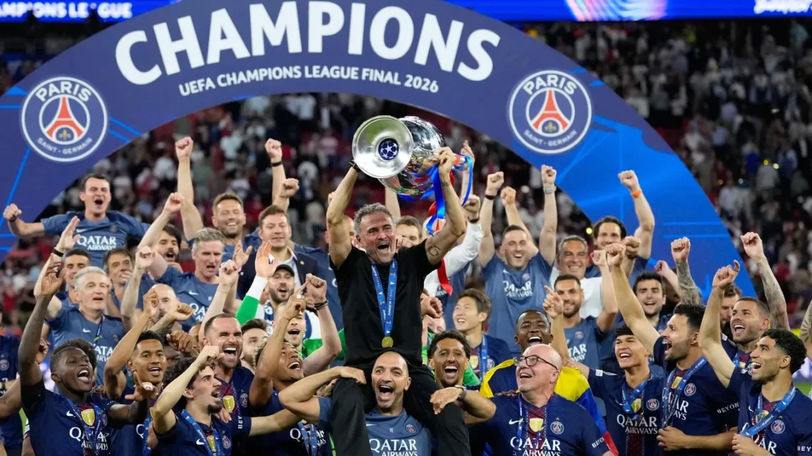 باريس سان جيرمان يتوج بجائزة أفضل ناد في العالم لعام 2026