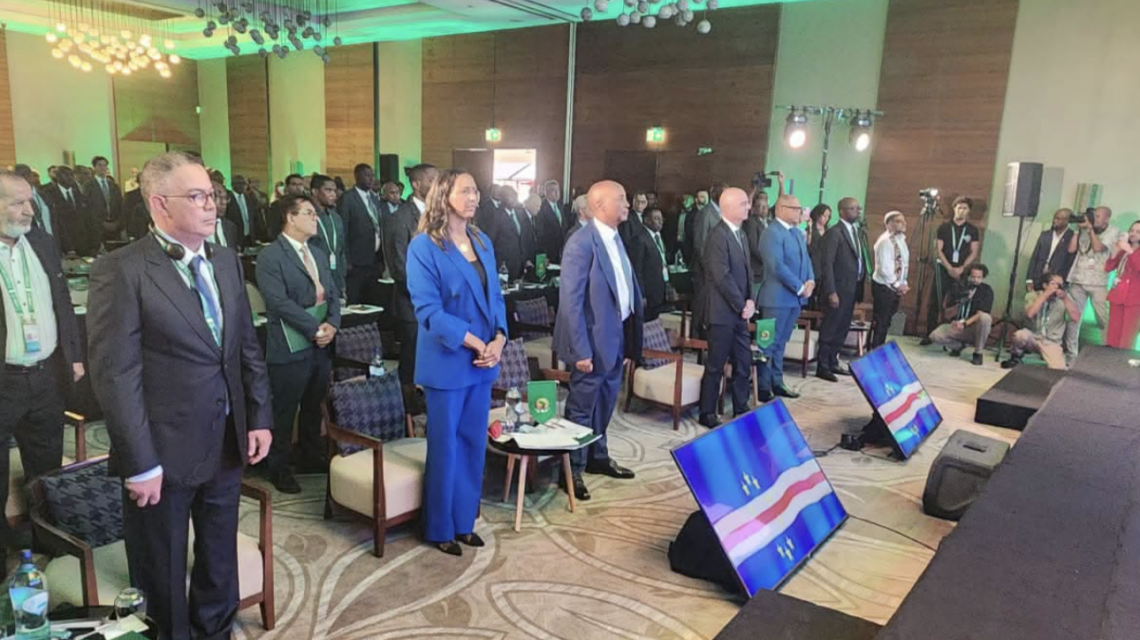 لقجع يحضر افتتاح مؤتمر استراتيجية الكاف إلى جانب إنفانتينو وموتسيبي